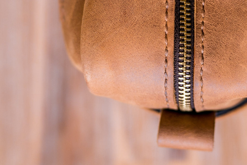 Unisex Genuine Leather Toiletry Bag - SWISH AND SWANK INTERNATIONAL